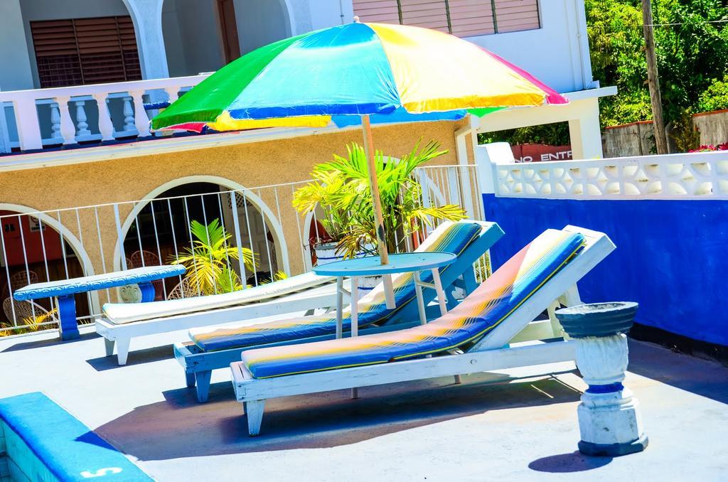 Marine View Hotel โอโชรีโอส ภายนอก รูปภาพ