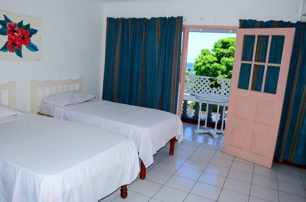 Marine View Hotel โอโชรีโอส ภายนอก รูปภาพ
