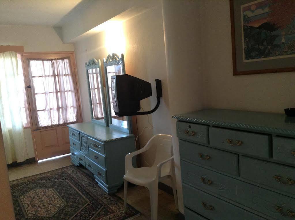 Marine View Hotel โอโชรีโอส ภายนอก รูปภาพ